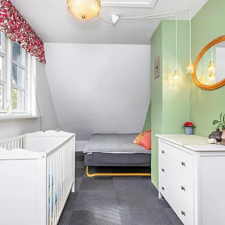 19 Person In Logstor-by Traum