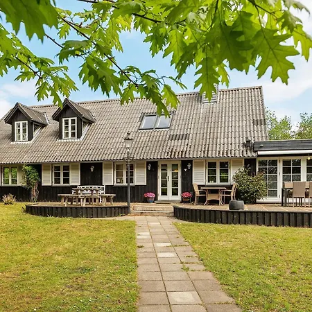 Holiday Home Margrethesvej Trend